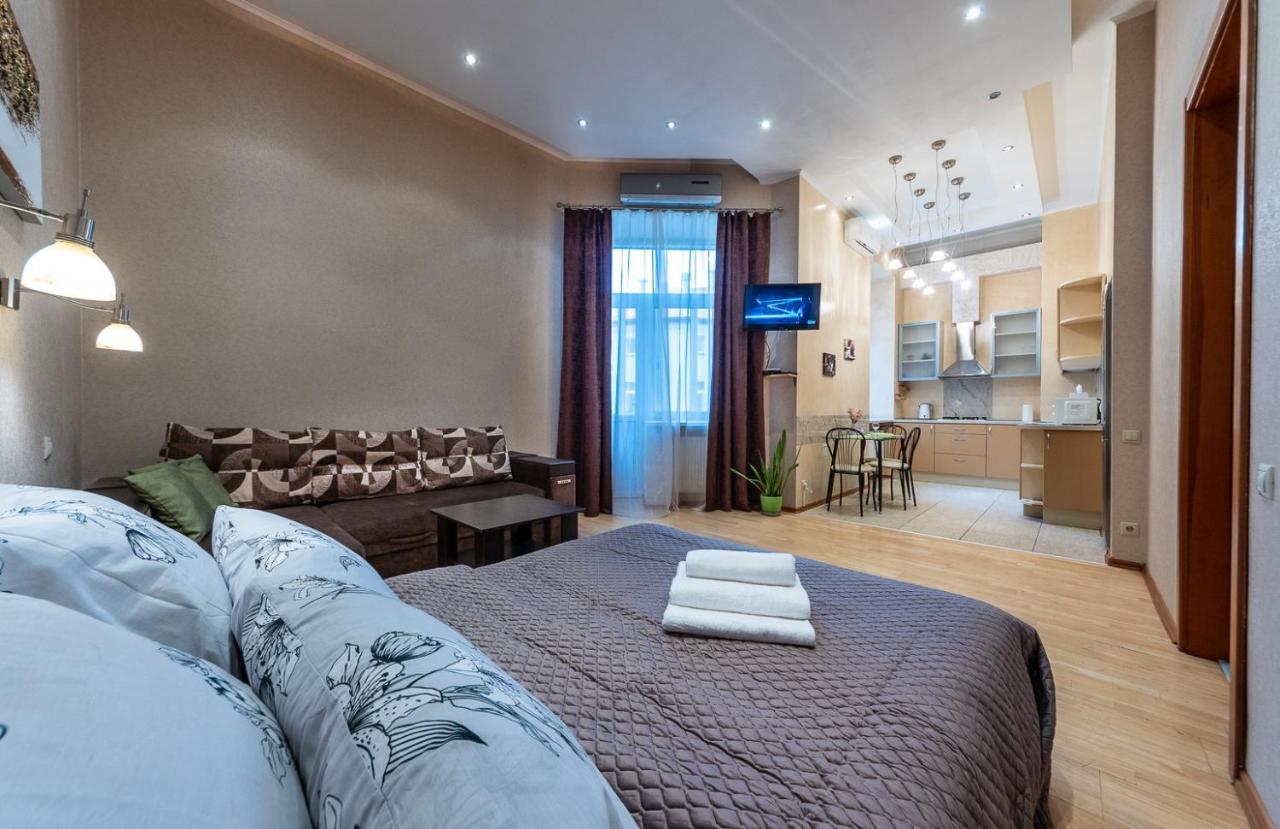 Apartments On Besarabka Kiev Luaran gambar