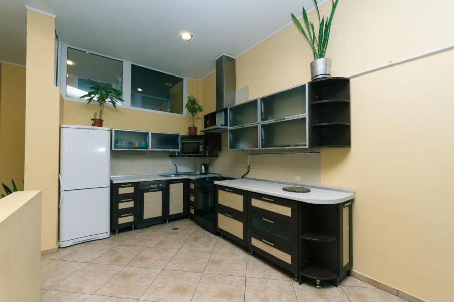 Apartments On Besarabka Kiev Luaran gambar