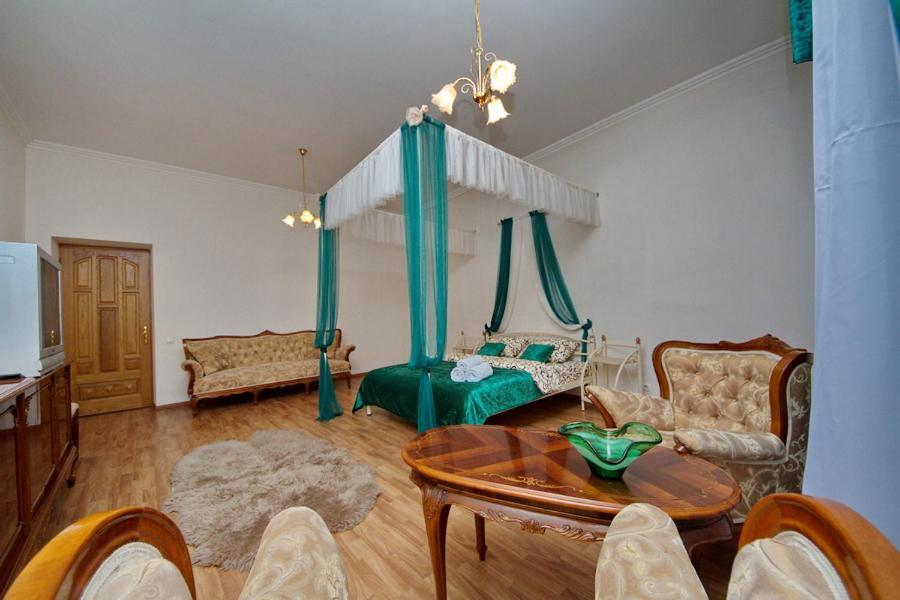 Apartments On Besarabka Kiev Luaran gambar