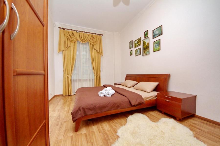 Apartments On Besarabka Kiev Luaran gambar
