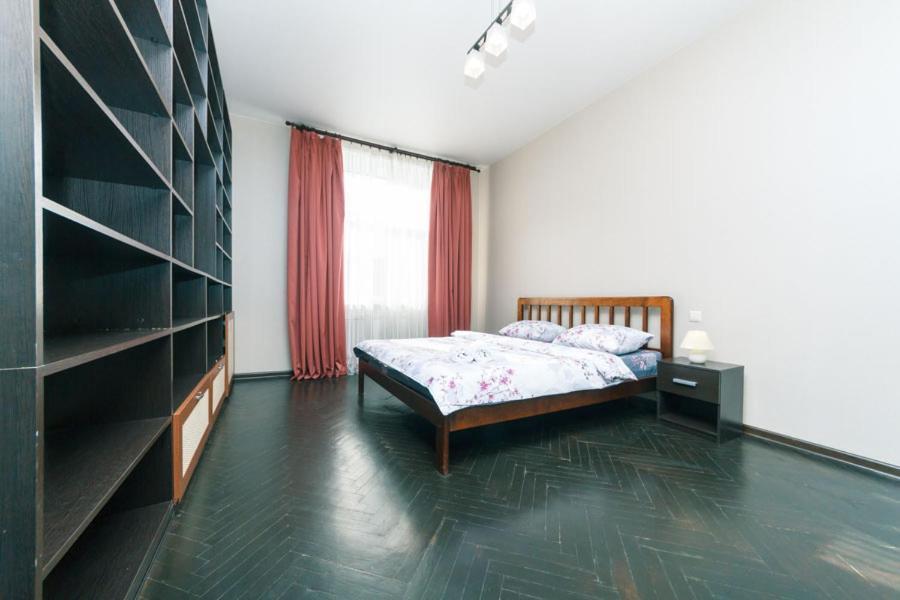 Apartments On Besarabka Kiev Luaran gambar