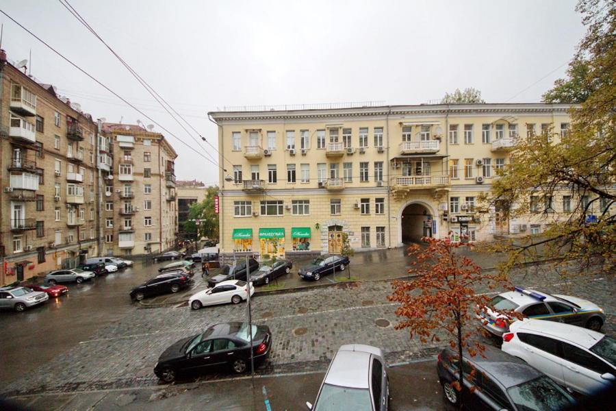 Apartments On Besarabka Kiev Luaran gambar