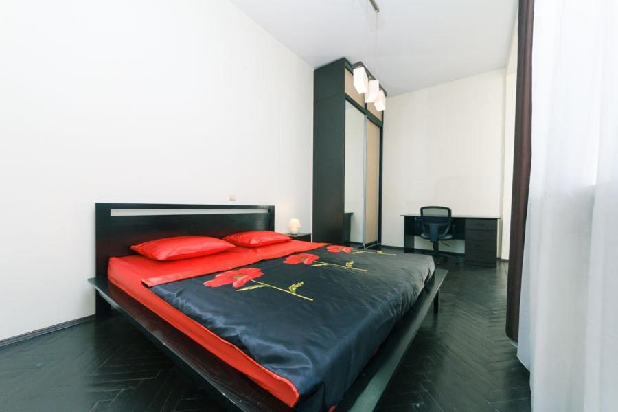 Apartments On Besarabka Kiev Luaran gambar