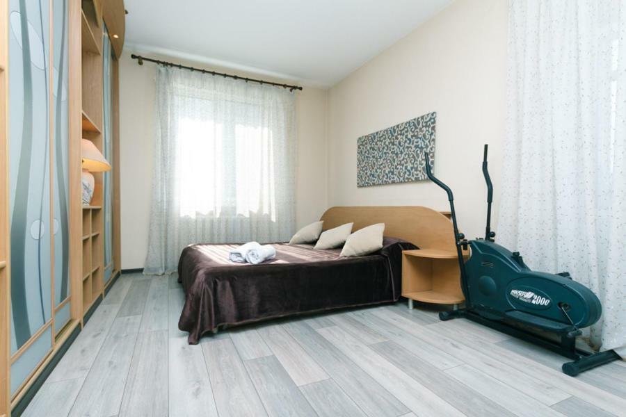 Apartments On Besarabka Kiev Luaran gambar
