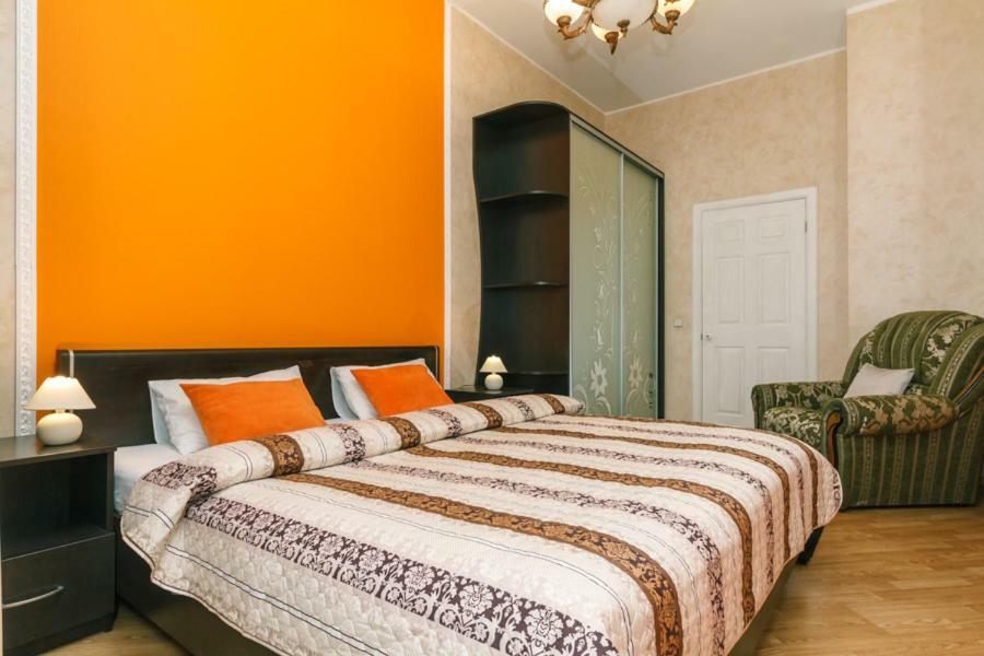 Apartments On Besarabka Kiev Luaran gambar