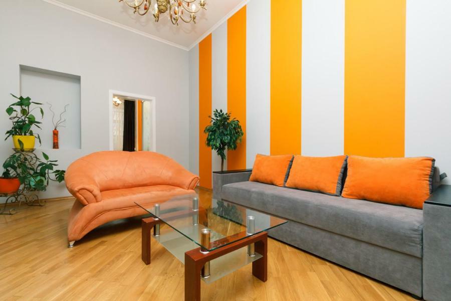 Apartments On Besarabka Kiev Luaran gambar
